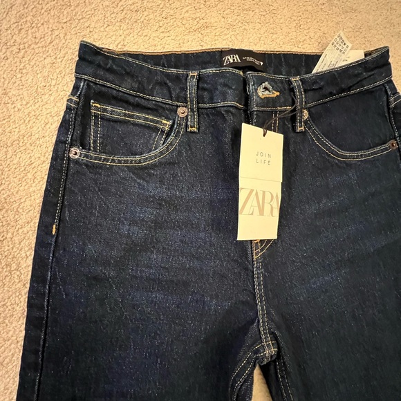 Zara women’s slim high wasted dark wash jeans - Picture 3 of 4